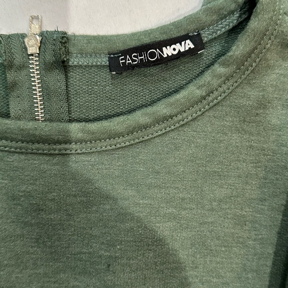 Fashion Nova Green Relaxed Jumpsuit - Picture 4 of 4